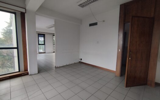 Montecatini Terme ufficio 225 mq. con posti auto