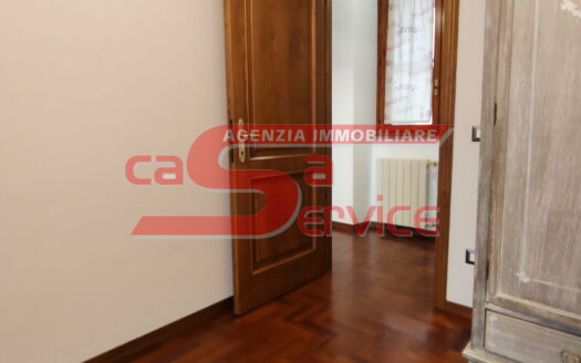 Pieve a Nievole appartamento 100 mq. piano primo con ascensore