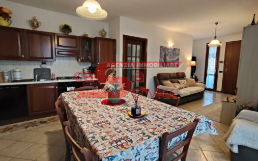 Ponte Buggianese appartamento indipendente con giardino e posto auto