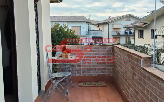 Ponte Buggianese appartamento indipendente con giardino e posto auto