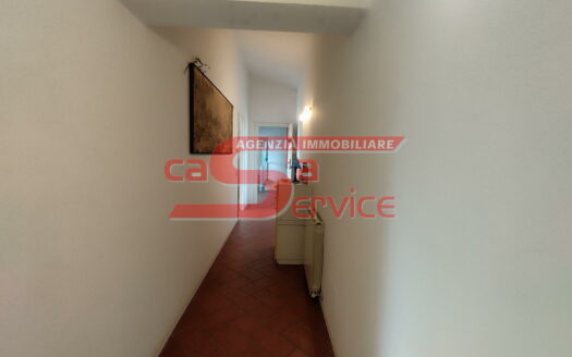 Buggiano, in zona collinare casale con terreno