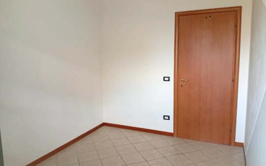 Monsummano Terme, appartamento piano terra con giardino e due camere