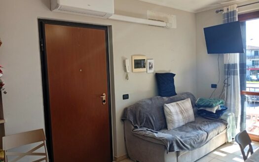 Buggiano, zona centro, bilocale con garage