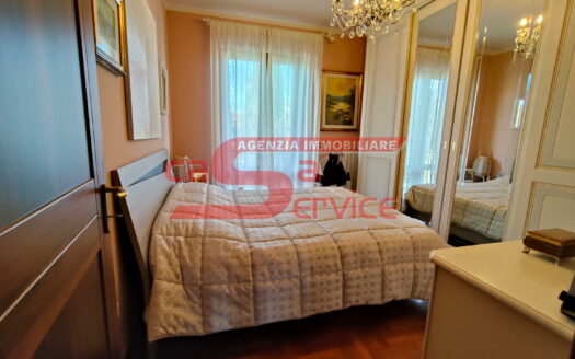 **Montecatini Terme, Villetta Angolare in Vendita**