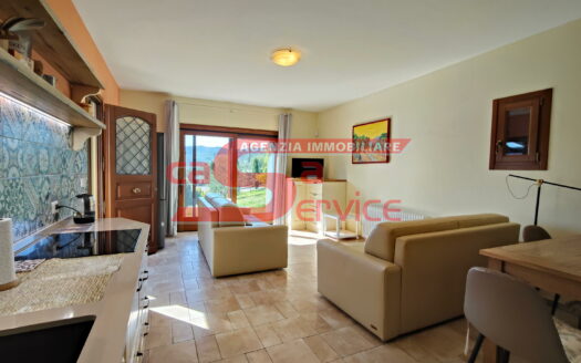 Massa e Cozzile – immobile in posizione panoramica con terreno