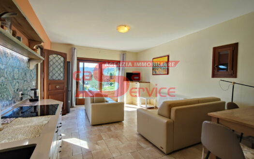 Massa e Cozzile – immobile in posizione panoramica con terreno