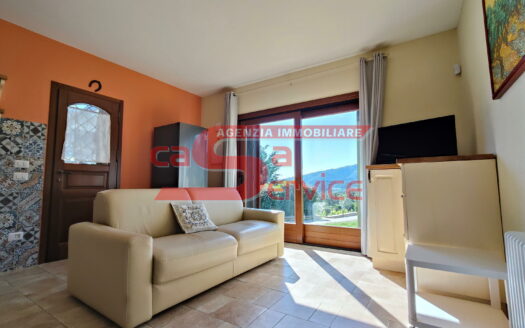 Massa e Cozzile – immobile in posizione panoramica con terreno