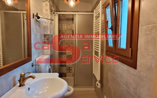 Massa e Cozzile – immobile in posizione panoramica con terreno