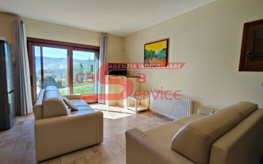 Massa e Cozzile – immobile in posizione panoramica con terreno