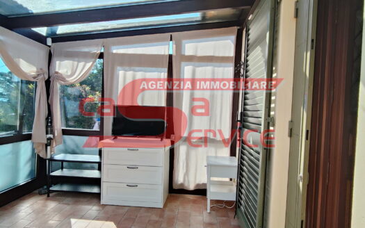 Massa e Cozzile – immobile in posizione panoramica con terreno