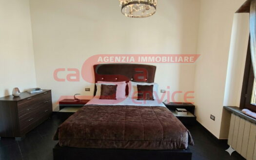 Uzzano, loc. Sant’Allucio, Appartamento in Stile Toscano con Finiture di Pregio