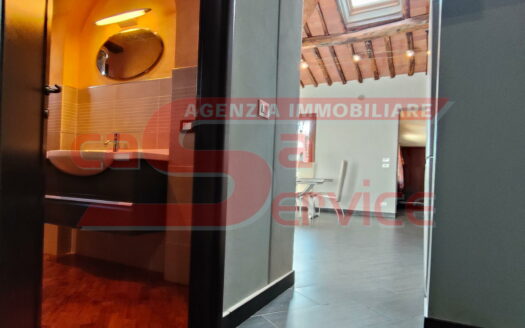 Uzzano, loc. Sant’Allucio, Appartamento in Stile Toscano con Finiture di Pregio